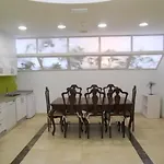 La Estacion بيت شباب سانتياغو دي كومبوستيلا