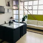 La Estacion بيت شباب سانتياغو دي كومبوستيلا