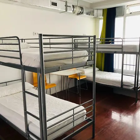 La Estacion אכסניה סנטיאגו דה קומפוסטלה